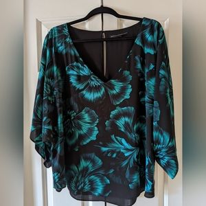 White House Black Market WHBM Kimono Blouse